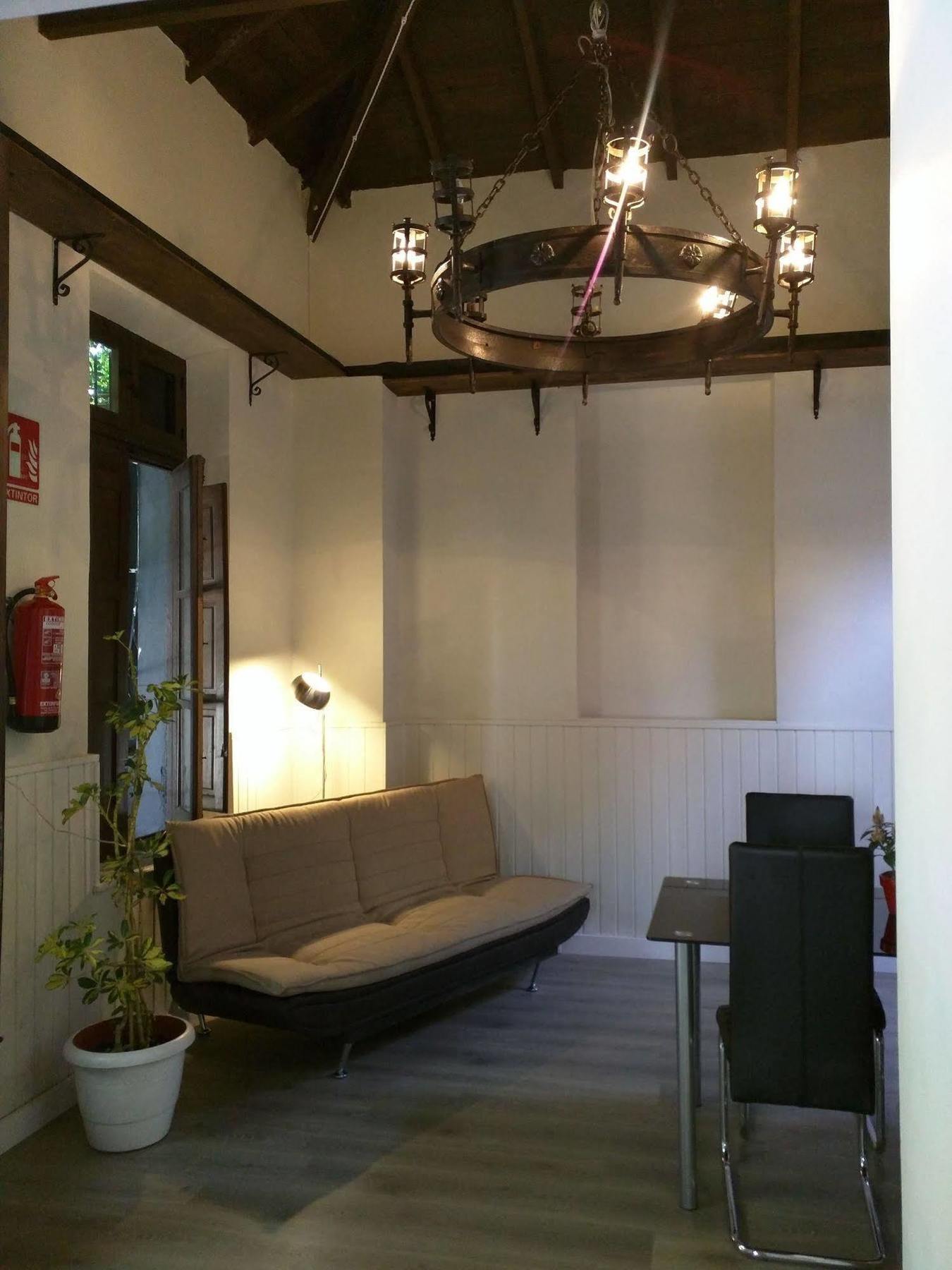 Nwt Paradise Urban Hostel Alicante Luaran gambar