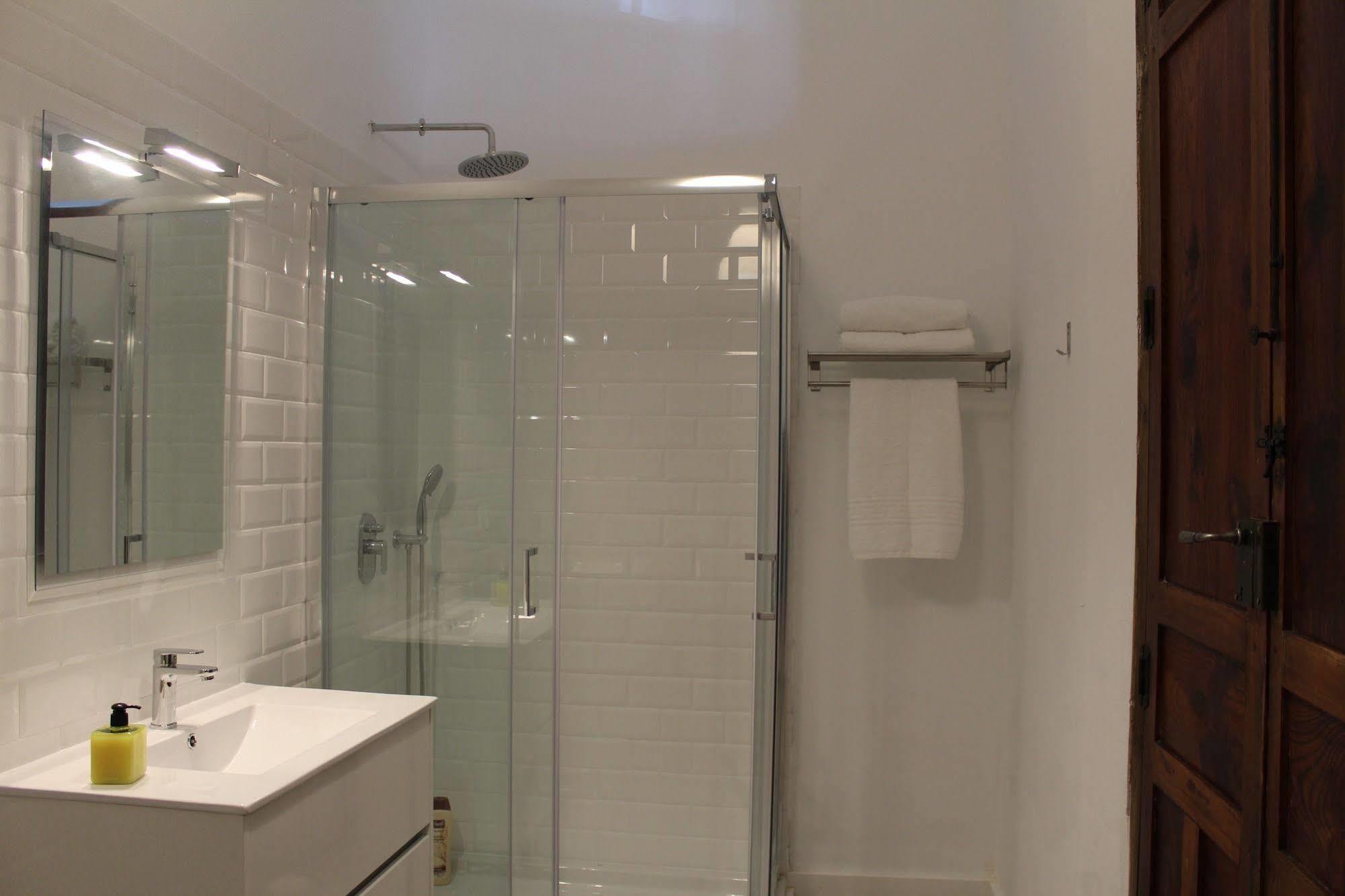 Nwt Paradise Urban Hostel Alicante Luaran gambar