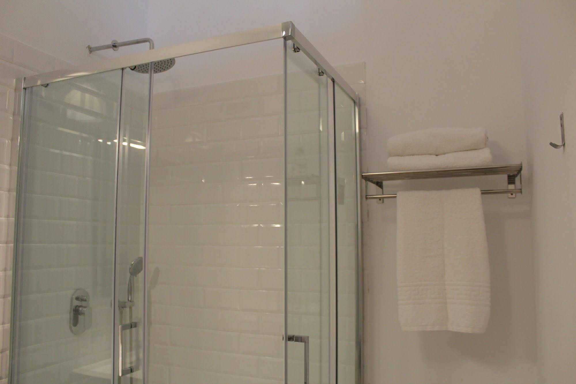 Nwt Paradise Urban Hostel Alicante Luaran gambar